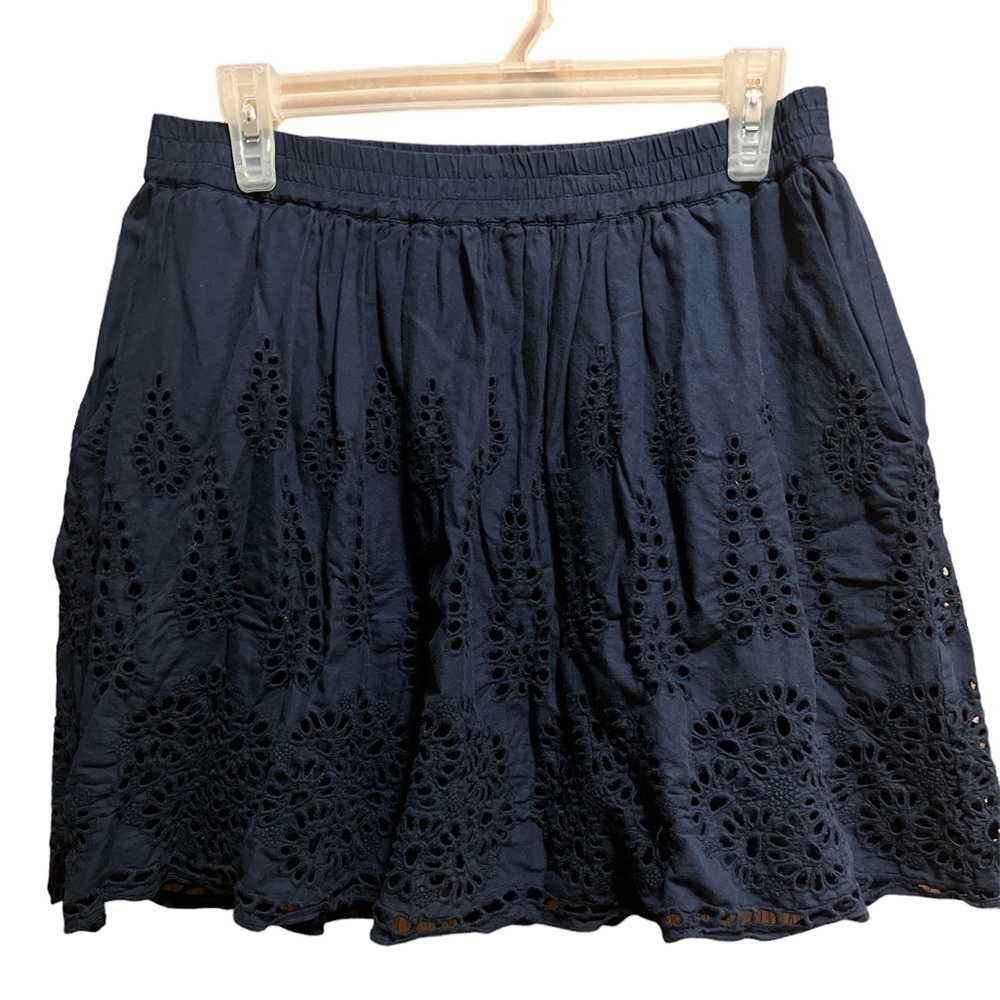 Two by Vince Camuto Navy Blue Eyelet skirt